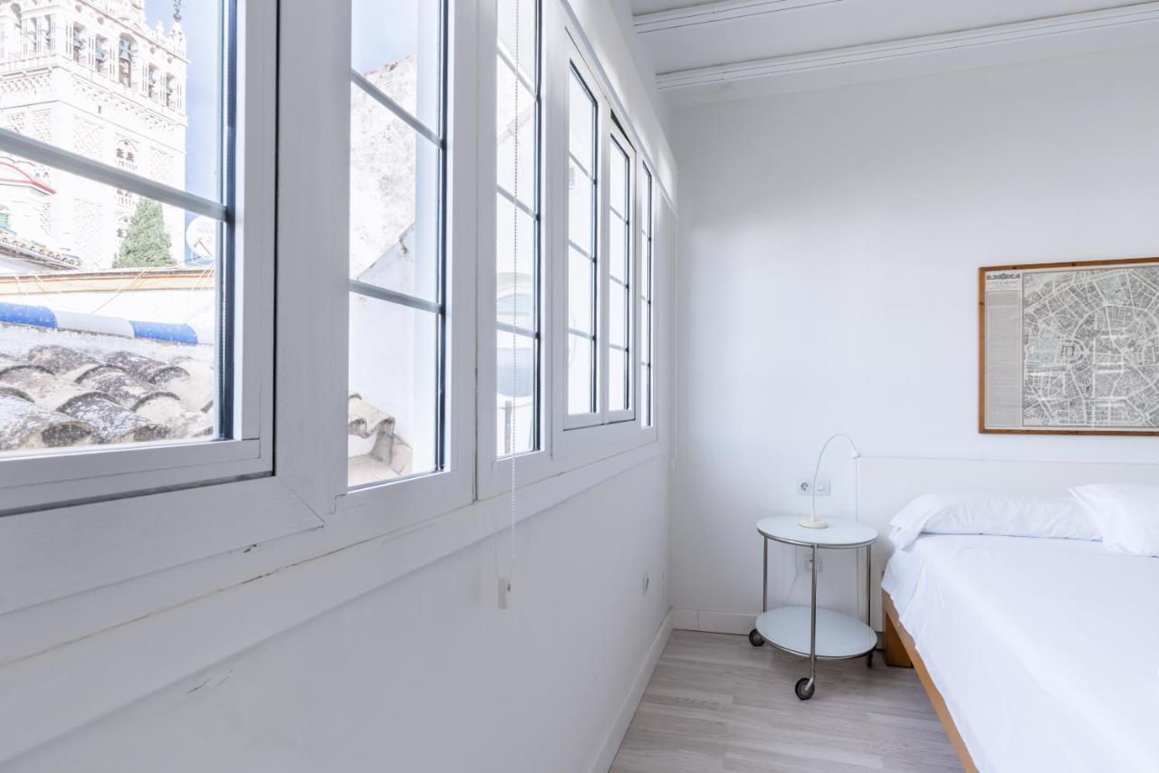 Historic Building Cathedral Apartment Севиля Екстериор снимка