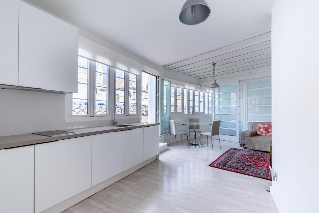 Historic Building Cathedral Apartment Севиля Екстериор снимка